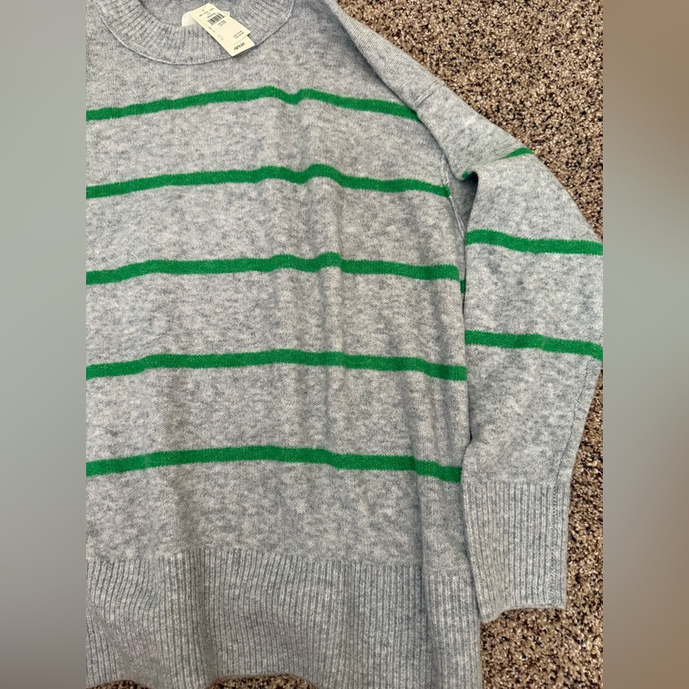 Aerie Sweater NWT - Picture 2 of 3
